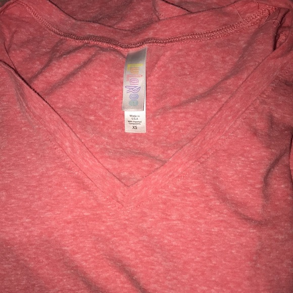 LuLaRoe XS pink v neck tee 💕 - Picture 3 of 3